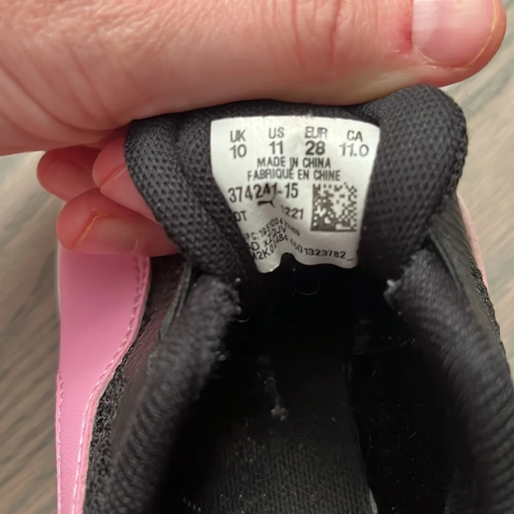 Girls Puma Shoes - Picture 7 of 7